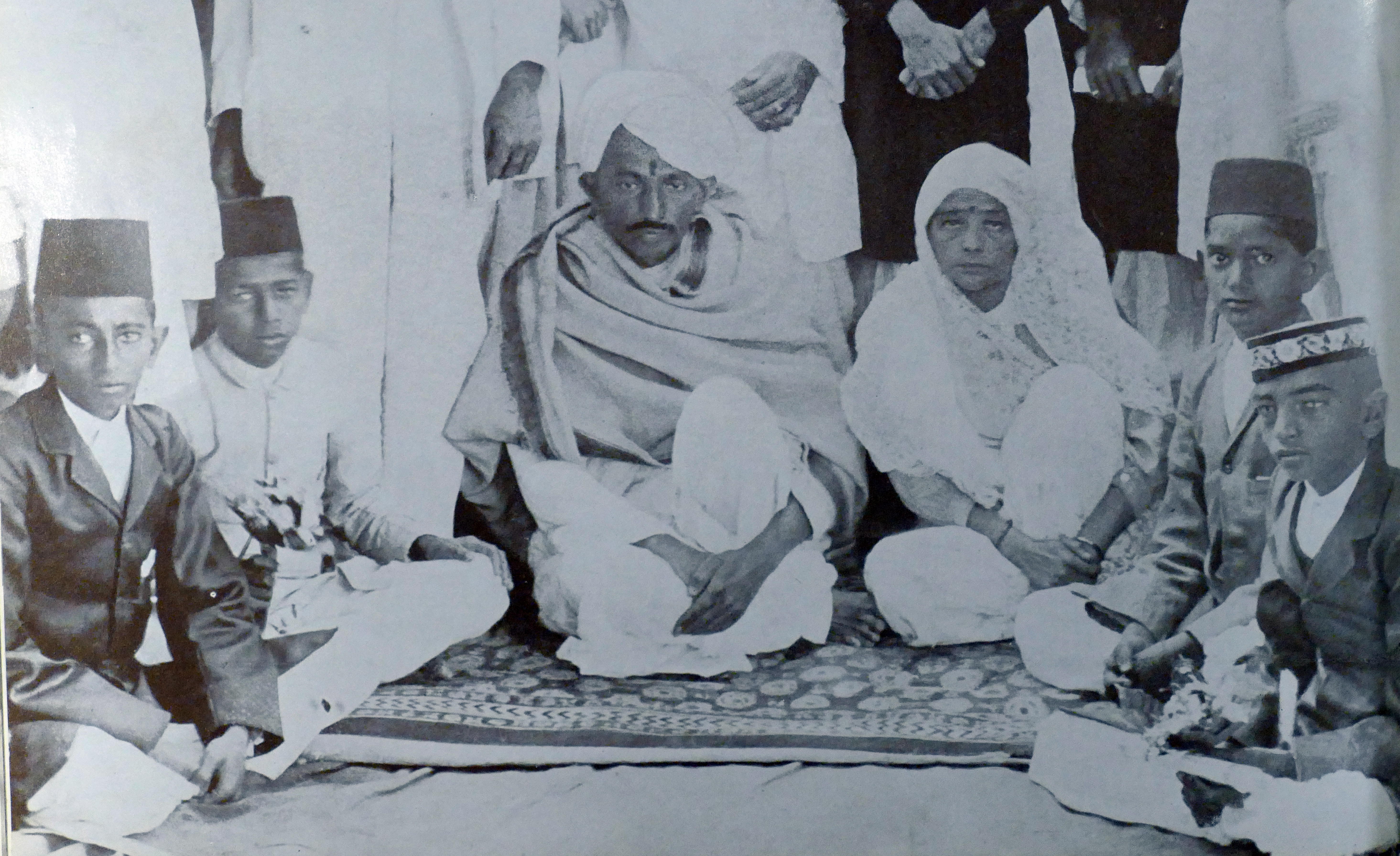 Gandhi and Kasturba 1915